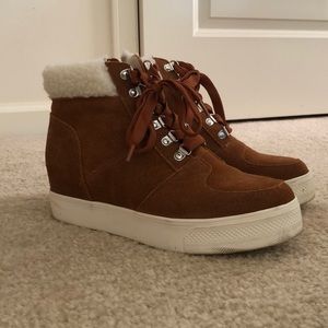 STEVE MADDEN Lakes Wedge Sneaker (Cognac)